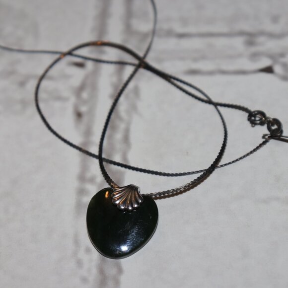 💚 Sterling Silver Chain Necklace with Green Heart Pendant  ✨ - Picture 1 of 6